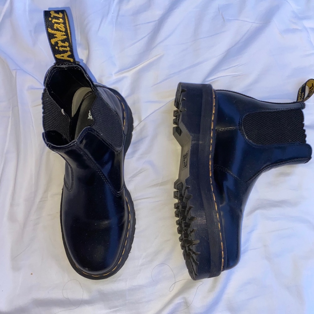 Dr. Martens 2976 Quad Chelsea Boots